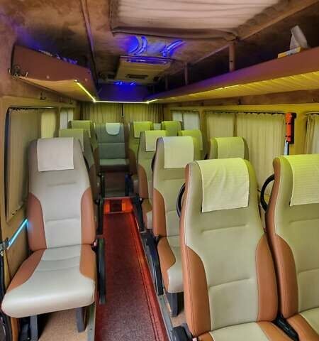 Белый Мерседес Sprinter, объемом двигателя 2.69 л и пробегом 784 тыс. км за 17000 $, фото 11 на Automoto.ua