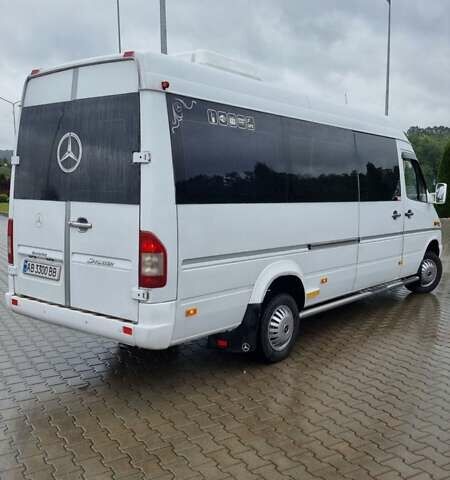 Белый Мерседес Sprinter, объемом двигателя 2.69 л и пробегом 784 тыс. км за 17000 $, фото 4 на Automoto.ua
