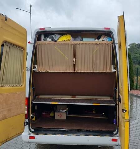 Белый Мерседес Sprinter, объемом двигателя 2.69 л и пробегом 784 тыс. км за 17000 $, фото 17 на Automoto.ua