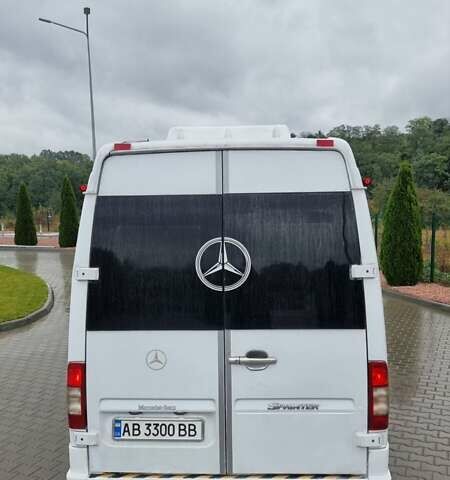 Белый Мерседес Sprinter, объемом двигателя 2.69 л и пробегом 784 тыс. км за 17000 $, фото 7 на Automoto.ua