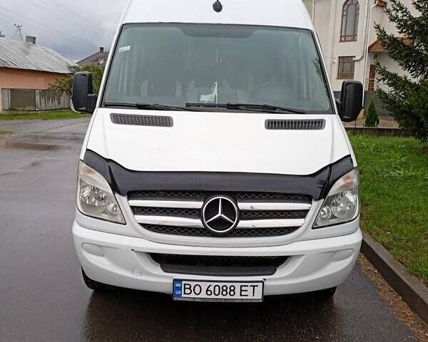Білий Мерседес Sprinter, об'ємом двигуна 2.99 л та пробігом 380 тис. км за 29999 $, фото 3 на Automoto.ua