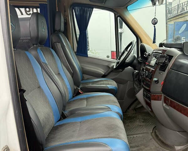 Білий Мерседес Sprinter, об'ємом двигуна 3 л та пробігом 250 тис. км за 24500 $, фото 3 на Automoto.ua