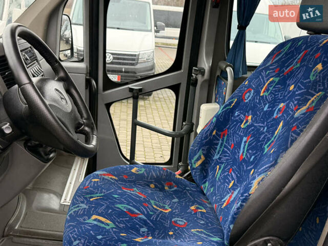 Белый Мерседес Sprinter, объемом двигателя 2.14 л и пробегом 352 тыс. км за 29000 $, фото 6 на Automoto.ua
