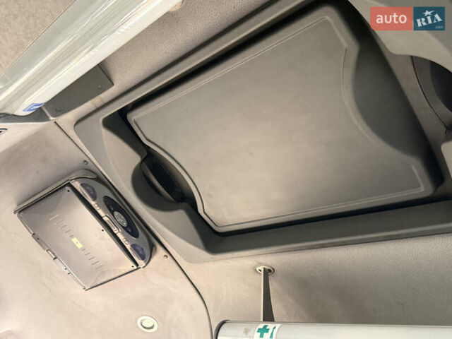 Белый Мерседес Sprinter, объемом двигателя 2.14 л и пробегом 352 тыс. км за 29000 $, фото 14 на Automoto.ua