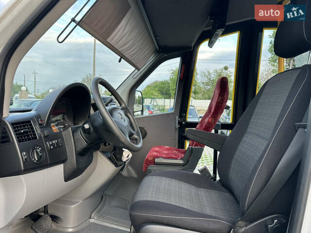 Белый Мерседес Sprinter, объемом двигателя 2.14 л и пробегом 324 тыс. км за 34000 $, фото 10 на Automoto.ua