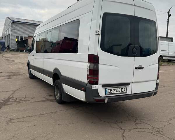 Белый Мерседес Sprinter, объемом двигателя 2.14 л и пробегом 393 тыс. км за 26500 $, фото 3 на Automoto.ua