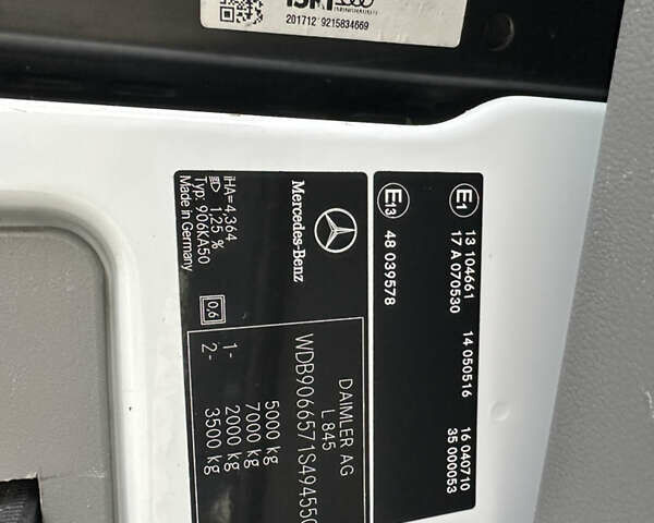 Белый Мерседес Sprinter, объемом двигателя 2.14 л и пробегом 324 тыс. км за 34000 $, фото 12 на Automoto.ua