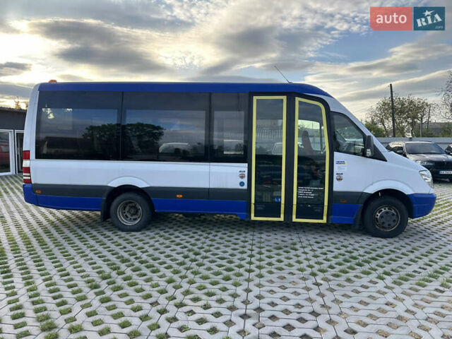 Белый Мерседес Sprinter, объемом двигателя 2.14 л и пробегом 324 тыс. км за 34000 $, фото 4 на Automoto.ua