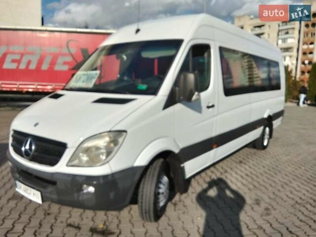 Белый Мерседес Sprinter, объемом двигателя 2.14 л и пробегом 624 тыс. км за 25900 $, фото 1 на Automoto.ua