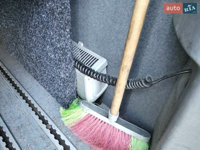 Белый Мерседес Sprinter, объемом двигателя 2.14 л и пробегом 624 тыс. км за 25900 $, фото 31 на Automoto.ua