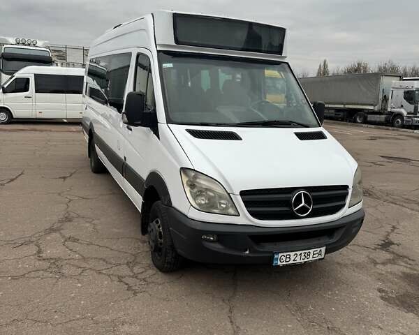 Белый Мерседес Sprinter, объемом двигателя 2.14 л и пробегом 393 тыс. км за 26500 $, фото 1 на Automoto.ua