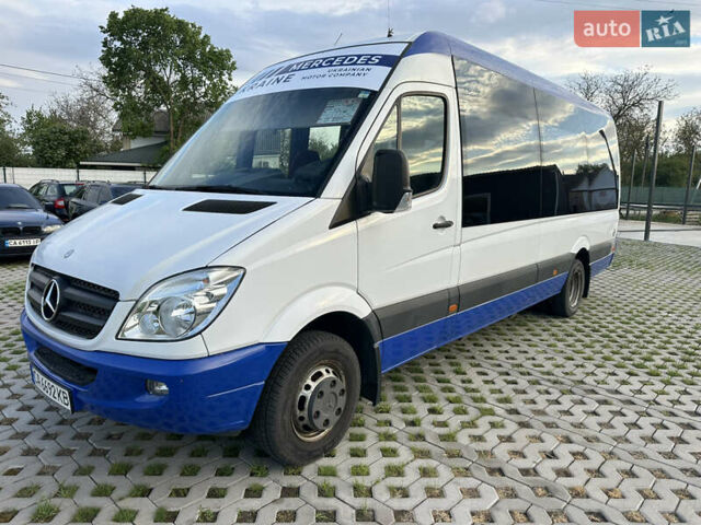 Белый Мерседес Sprinter, объемом двигателя 2.14 л и пробегом 324 тыс. км за 34000 $, фото 1 на Automoto.ua