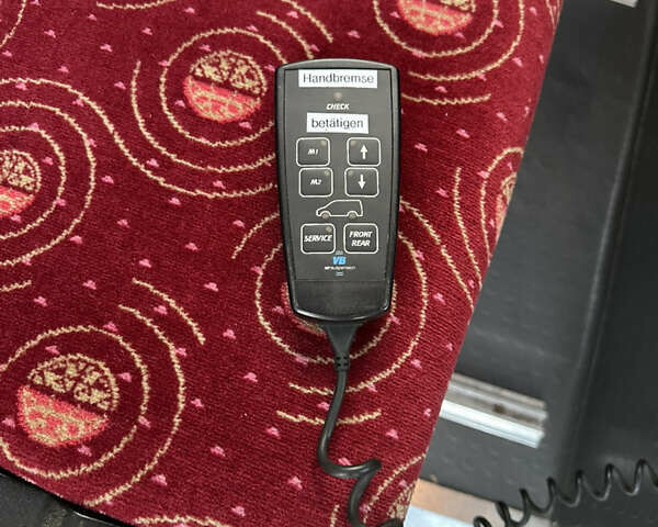 Белый Мерседес Sprinter, объемом двигателя 2.14 л и пробегом 324 тыс. км за 34000 $, фото 22 на Automoto.ua