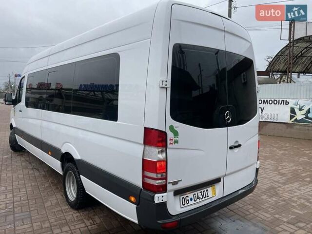 Белый Мерседес Sprinter, объемом двигателя 2.2 л и пробегом 350 тыс. км за 26900 $, фото 6 на Automoto.ua
