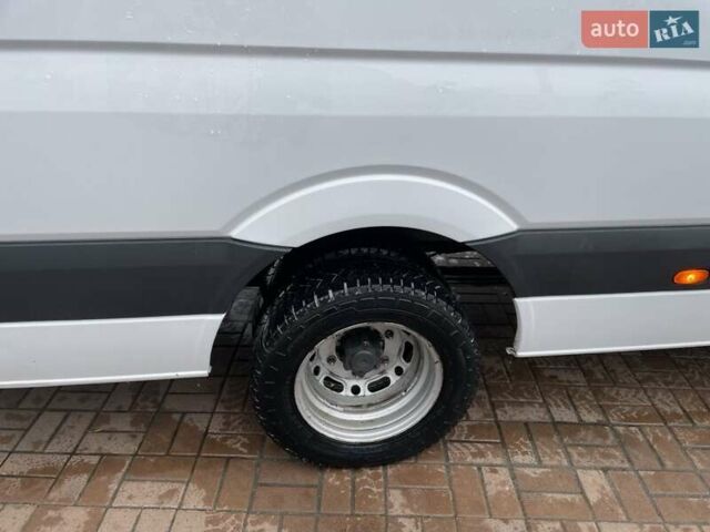 Белый Мерседес Sprinter, объемом двигателя 2.2 л и пробегом 350 тыс. км за 26900 $, фото 2 на Automoto.ua