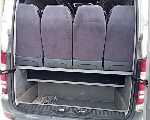 Белый Мерседес Sprinter, объемом двигателя 2.14 л и пробегом 600 тыс. км за 29500 $, фото 2 на Automoto.ua