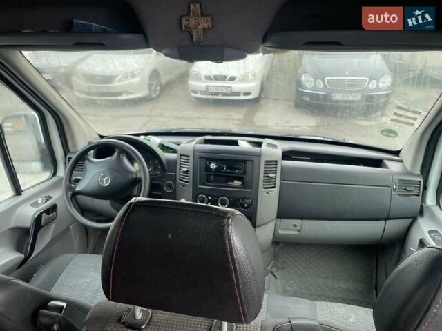Белый Мерседес Sprinter, объемом двигателя 2.2 л и пробегом 250 тыс. км за 17500 $, фото 6 на Automoto.ua