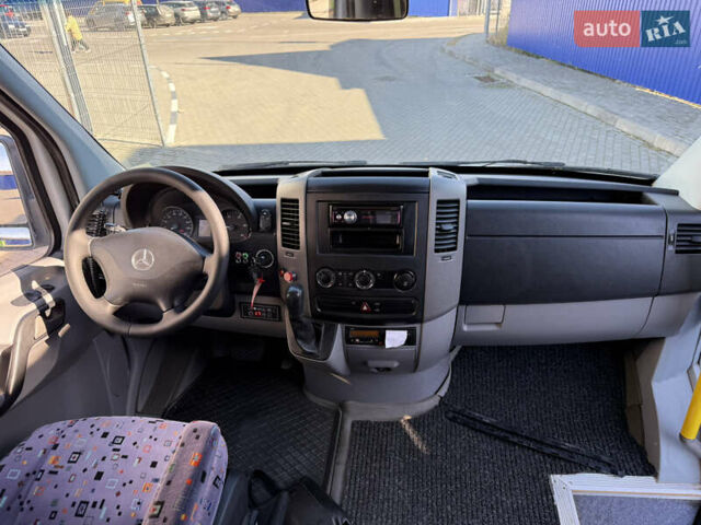 Білий Мерседес Sprinter, об'ємом двигуна 2.2 л та пробігом 346 тис. км за 32999 $, фото 21 на Automoto.ua