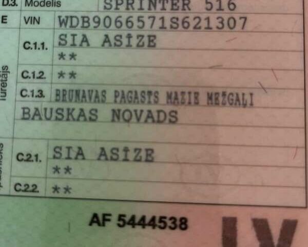 Білий Мерседес Sprinter, об'ємом двигуна 0 л та пробігом 400 тис. км за 23000 $, фото 5 на Automoto.ua