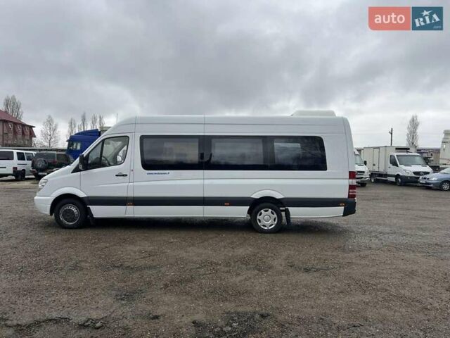 Белый Мерседес Sprinter, объемом двигателя 3 л и пробегом 433 тыс. км за 32941 $, фото 7 на Automoto.ua