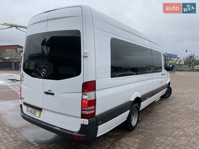 Белый Мерседес Sprinter, объемом двигателя 2.2 л и пробегом 350 тыс. км за 26900 $, фото 4 на Automoto.ua