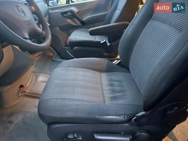 Белый Мерседес Sprinter, объемом двигателя 2.2 л и пробегом 350 тыс. км за 26900 $, фото 15 на Automoto.ua