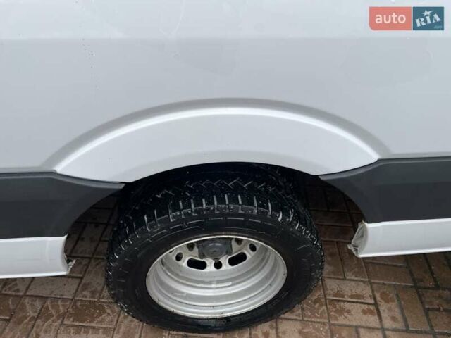 Белый Мерседес Sprinter, объемом двигателя 2.2 л и пробегом 350 тыс. км за 26900 $, фото 9 на Automoto.ua