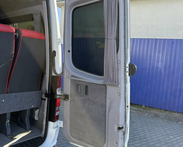 Білий Мерседес Sprinter, об'ємом двигуна 2.2 л та пробігом 346 тис. км за 32999 $, фото 49 на Automoto.ua