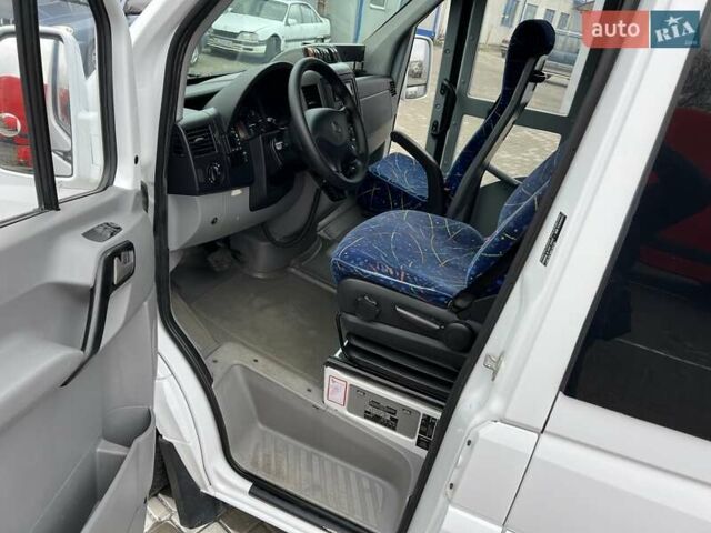 Белый Мерседес Sprinter, объемом двигателя 0 л и пробегом 424 тыс. км за 34990 $, фото 15 на Automoto.ua