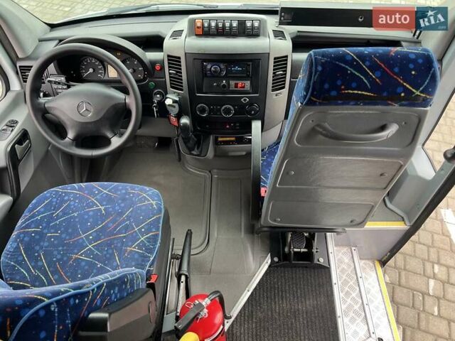 Белый Мерседес Sprinter, объемом двигателя 0 л и пробегом 424 тыс. км за 34990 $, фото 22 на Automoto.ua