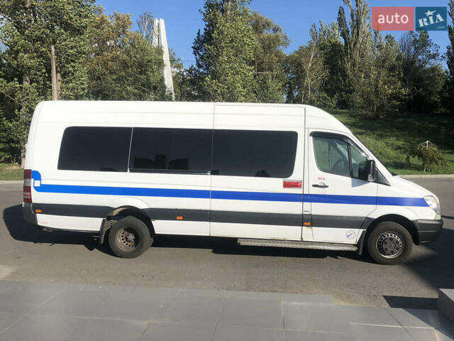 Белый Мерседес Sprinter, объемом двигателя 2.14 л и пробегом 687 тыс. км за 28700 $, фото 4 на Automoto.ua