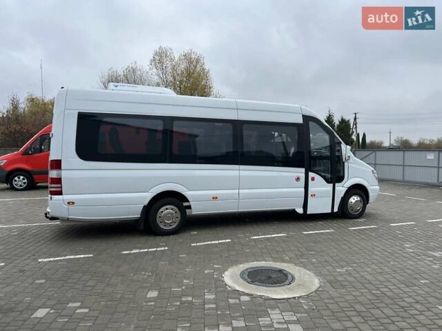 Белый Мерседес Sprinter, объемом двигателя 0 л и пробегом 424 тыс. км за 34990 $, фото 2 на Automoto.ua