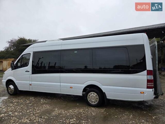 Белый Мерседес Sprinter, объемом двигателя 2.2 л и пробегом 260 тыс. км за 29650 $, фото 11 на Automoto.ua