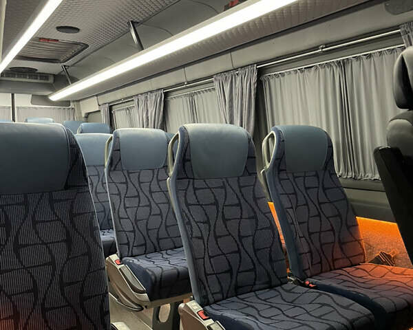 Белый Мерседес Sprinter, объемом двигателя 2.14 л и пробегом 700 тыс. км за 50000 $, фото 6 на Automoto.ua
