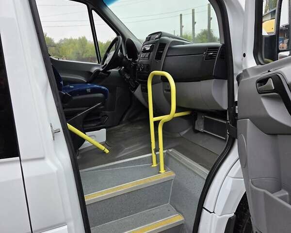 Белый Мерседес Sprinter, объемом двигателя 2.2 л и пробегом 260 тыс. км за 29650 $, фото 21 на Automoto.ua