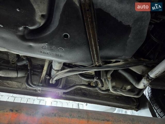 Белый Мерседес Sprinter, объемом двигателя 2.2 л и пробегом 260 тыс. км за 29650 $, фото 63 на Automoto.ua