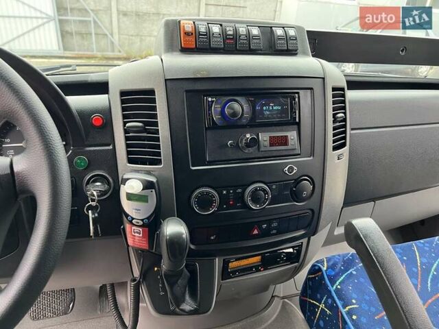 Белый Мерседес Sprinter, объемом двигателя 0 л и пробегом 424 тыс. км за 34990 $, фото 21 на Automoto.ua