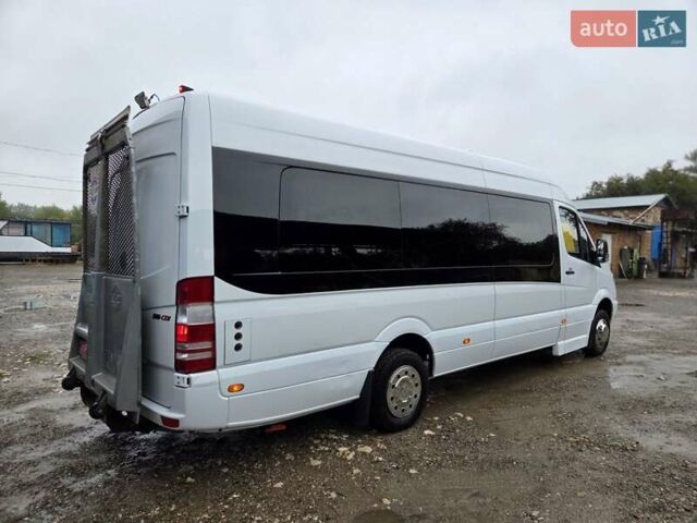 Белый Мерседес Sprinter, объемом двигателя 2.2 л и пробегом 260 тыс. км за 29650 $, фото 2 на Automoto.ua