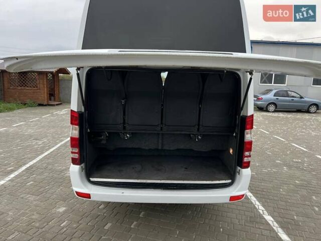 Белый Мерседес Sprinter, объемом двигателя 3 л и пробегом 427 тыс. км за 43490 $, фото 15 на Automoto.ua