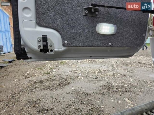 Белый Мерседес Sprinter, объемом двигателя 2.2 л и пробегом 260 тыс. км за 29650 $, фото 28 на Automoto.ua
