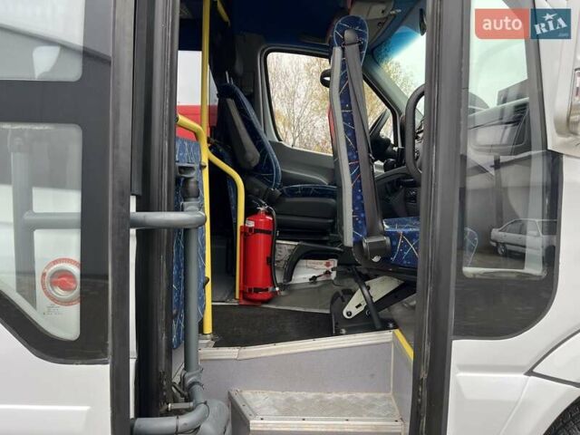 Белый Мерседес Sprinter, объемом двигателя 0 л и пробегом 424 тыс. км за 34990 $, фото 23 на Automoto.ua