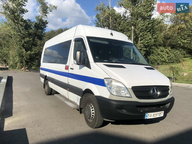 Белый Мерседес Sprinter, объемом двигателя 2.14 л и пробегом 687 тыс. км за 28700 $, фото 1 на Automoto.ua