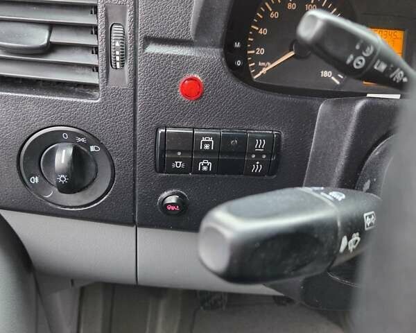 Белый Мерседес Sprinter, объемом двигателя 2.2 л и пробегом 260 тыс. км за 29650 $, фото 49 на Automoto.ua