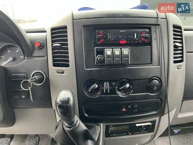 Белый Мерседес Sprinter, объемом двигателя 3 л и пробегом 448 тыс. км за 42700 $, фото 16 на Automoto.ua