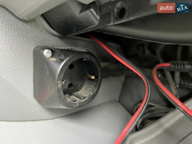 Белый Мерседес Sprinter, объемом двигателя 2.2 л и пробегом 496 тыс. км за 34500 $, фото 46 на Automoto.ua