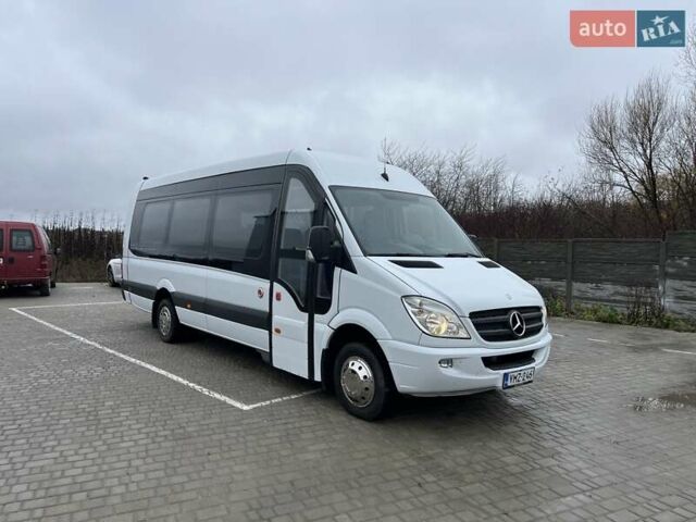 Белый Мерседес Sprinter, объемом двигателя 2.2 л и пробегом 496 тыс. км за 34500 $, фото 1 на Automoto.ua