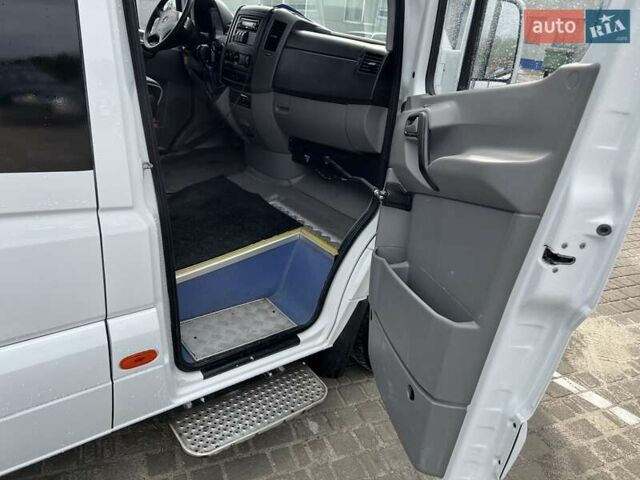Белый Мерседес Sprinter, объемом двигателя 3 л и пробегом 448 тыс. км за 42700 $, фото 10 на Automoto.ua