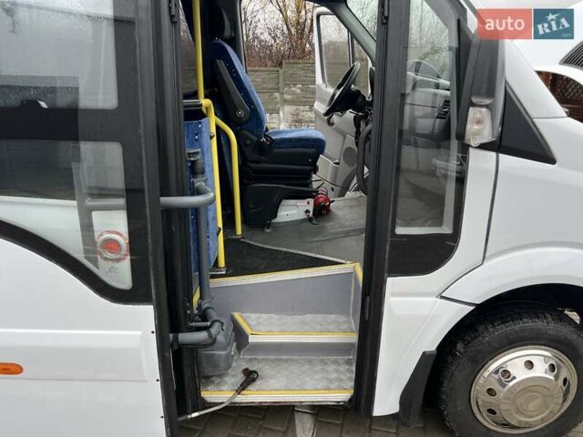 Белый Мерседес Sprinter, объемом двигателя 2.2 л и пробегом 496 тыс. км за 34500 $, фото 14 на Automoto.ua