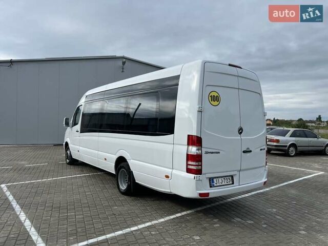 Белый Мерседес Sprinter, объемом двигателя 3 л и пробегом 448 тыс. км за 42700 $, фото 5 на Automoto.ua