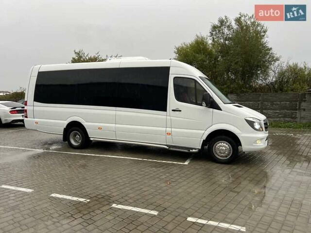Белый Мерседес Sprinter, объемом двигателя 3 л и пробегом 540 тыс. км за 46900 $, фото 2 на Automoto.ua
